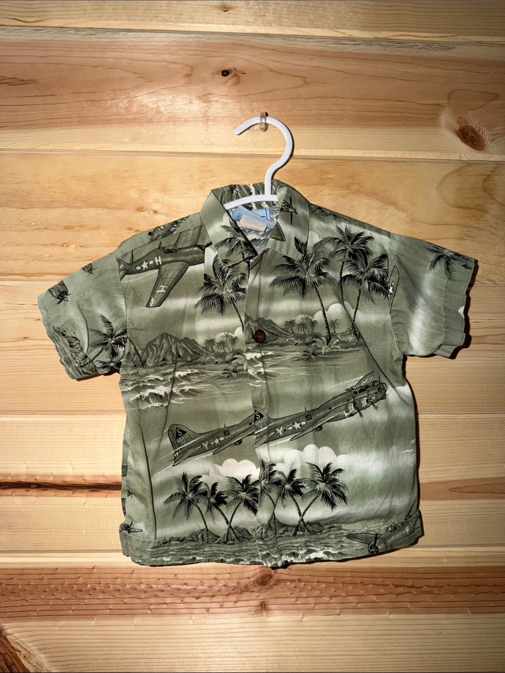 Kids Vintage Made in Hawaii Olive Green Tropical Plane Print Shirt 100% Cotton